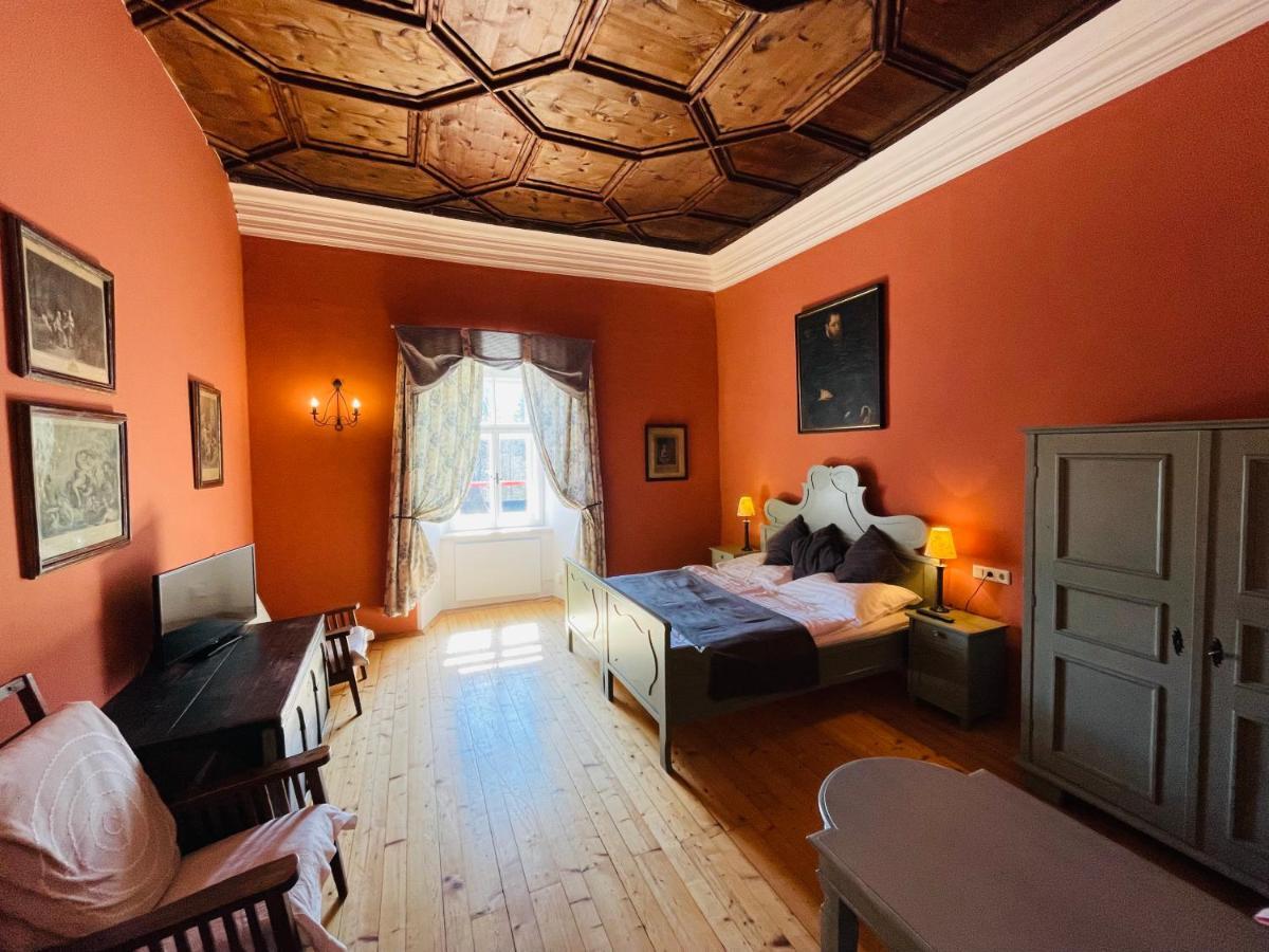 Schloss Moosburg Gaestehaus Buitenkant foto